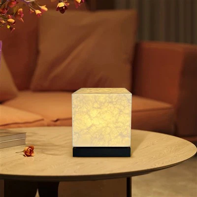 Dekorativ bordslampa i marmor