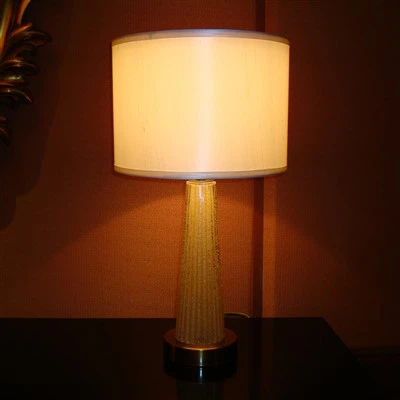 Retro bordslampa för offentliga utrymmen